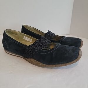 Women's Columbia "Kacis" Black Suede Mary Jane Slip On Shoes Size 10